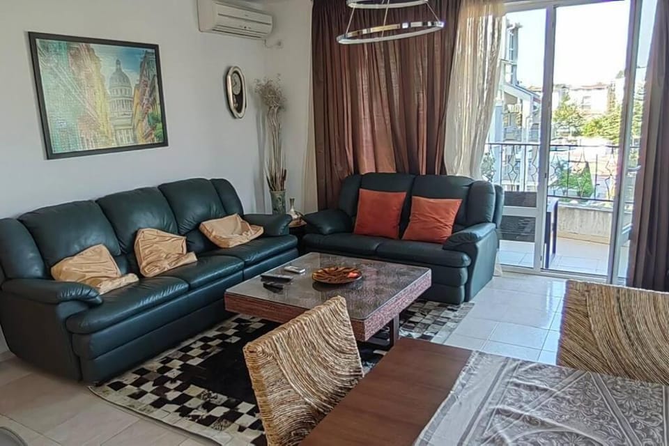 Луксозен апартамент срещу Какао Apartment in Sunny Beach