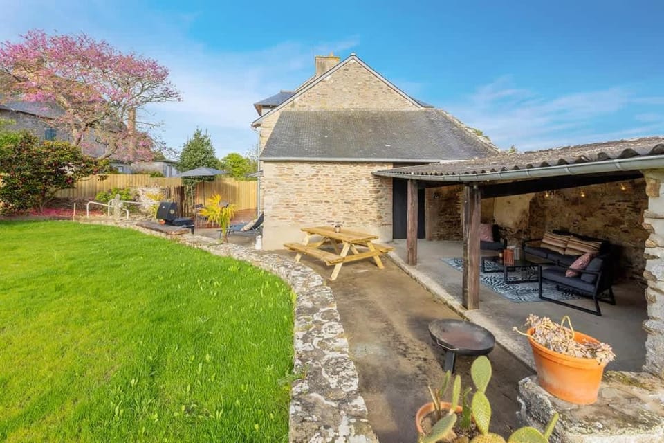 Patio, Garden, Balcony/Terrace, Garden view, sunbed