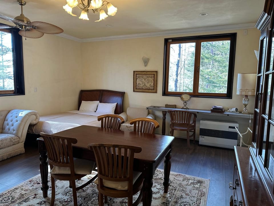 ヴィラカーサビアンカ八ヶ岳 Bed and Breakfast in Nagano Prefecture