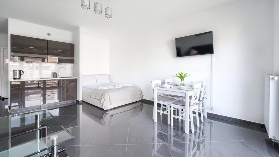 TV and multimedia, Kitchen or kitchenette, Seating area, Dining area