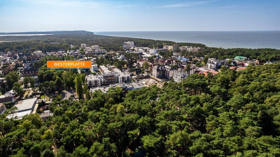 Neighbourhood, Location