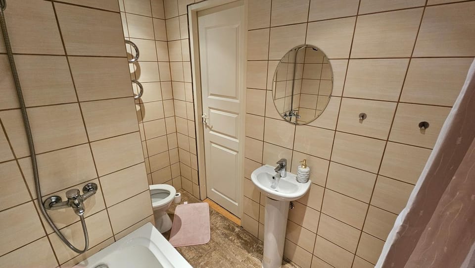 Shower, Toilet, Bathroom