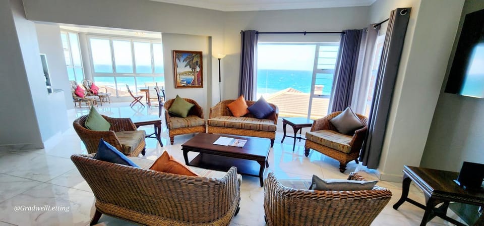 TV and multimedia, Living room, Seating area, Sea view