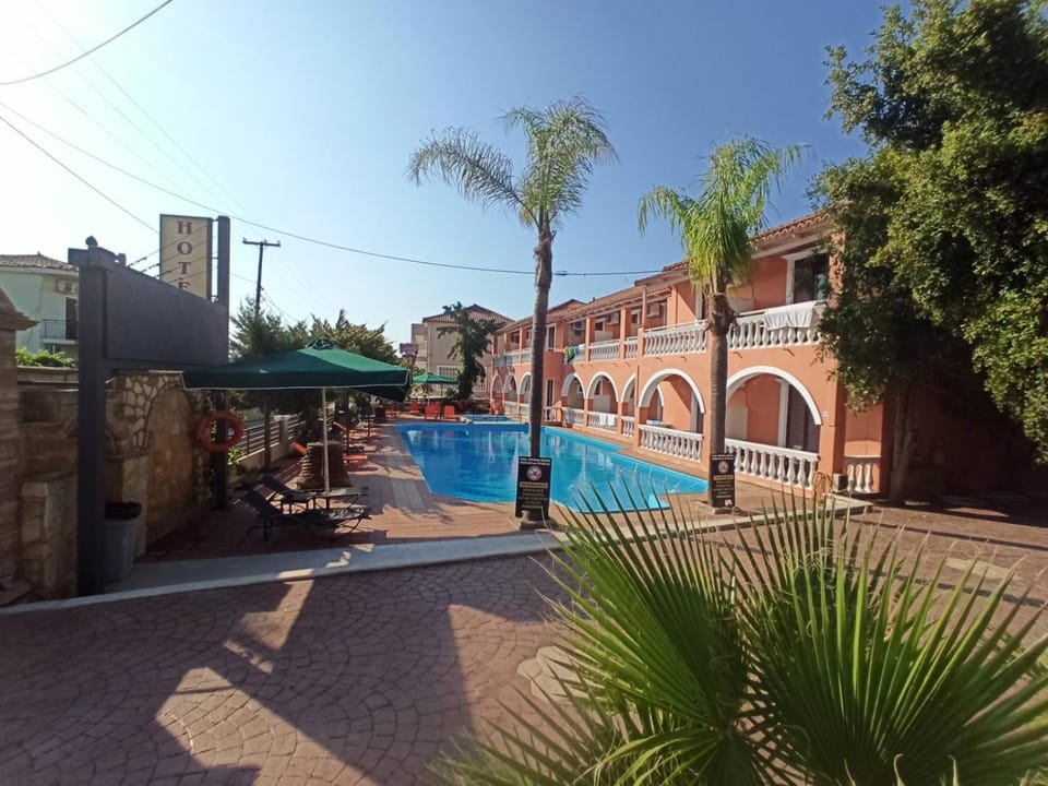 Property building, Swimming pool