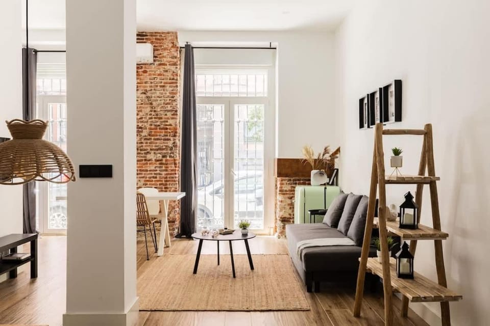 Nice studio in Lavapies, downtown Madrid Apartment in Centro