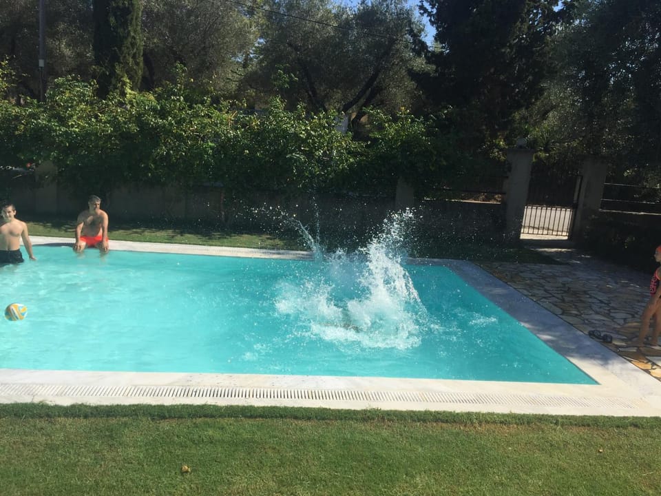 Villa-Toula Apartment in Roda