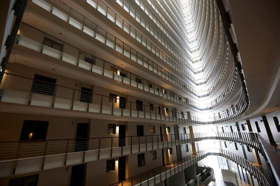 Icon City Centre - No Load Shedding! Apartment in Cape Town