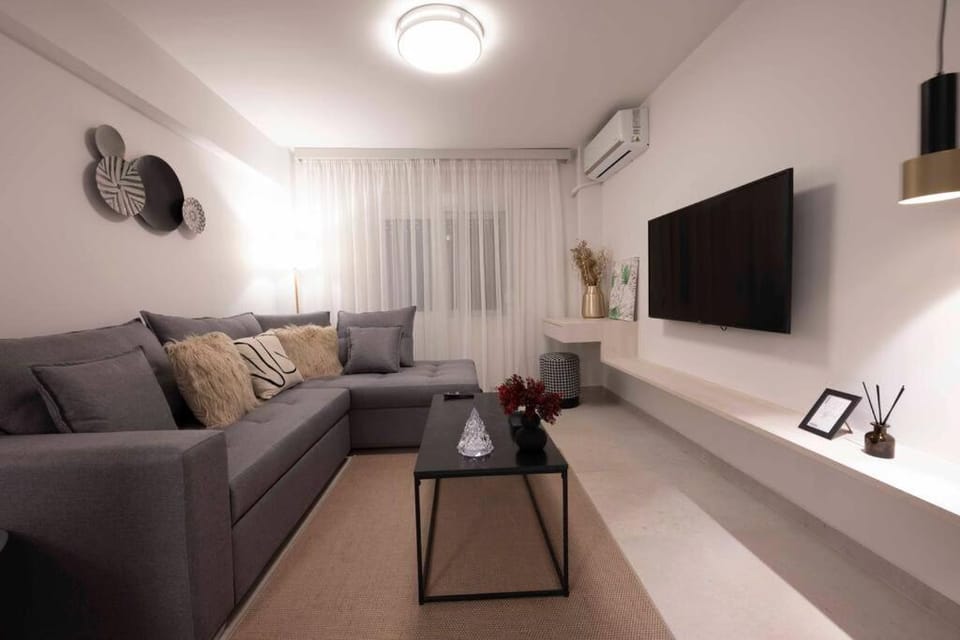 The HostMaster Faedra's Haven Apartment in Athens