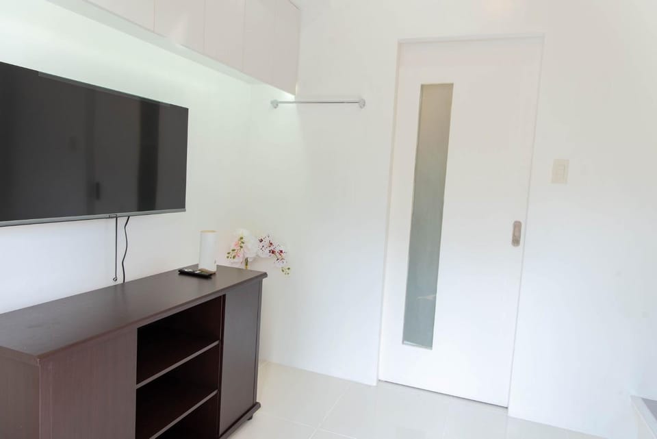 TV and multimedia, wardrobe
