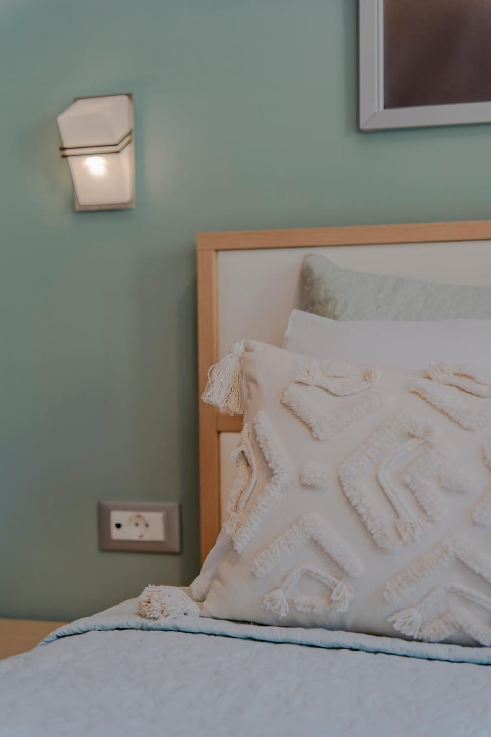 Bed, Decorative detail, Bedroom