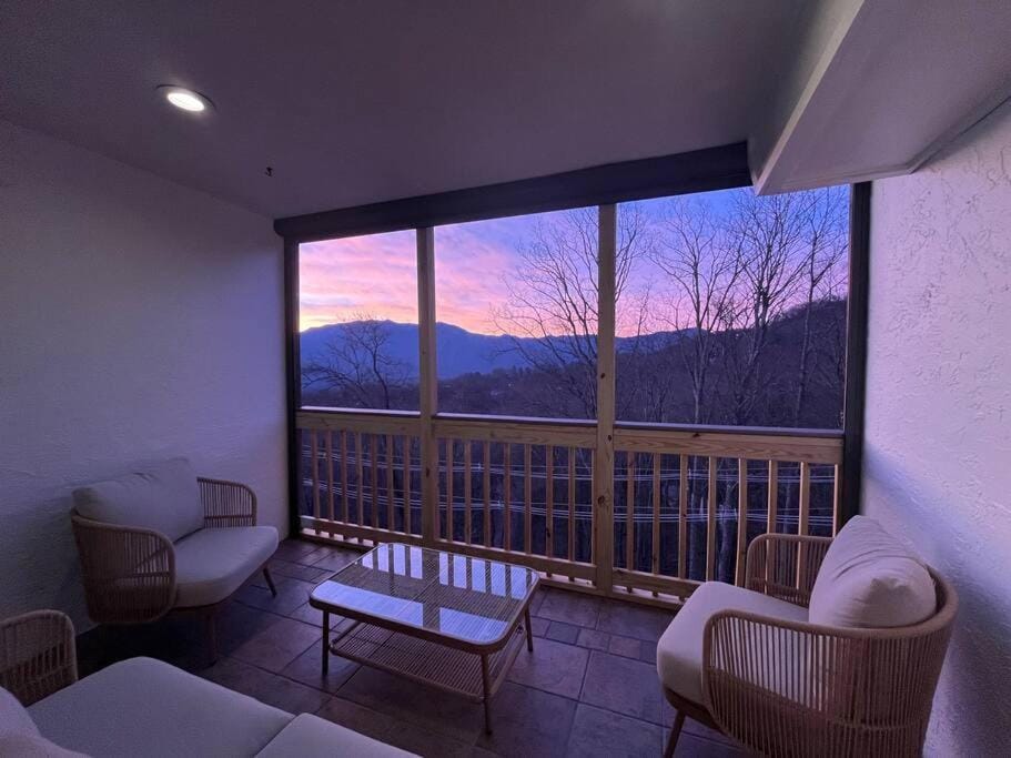 Lux Retro Getaway w/ Ober & Smoky Mtn Views! House in Gatlinburg