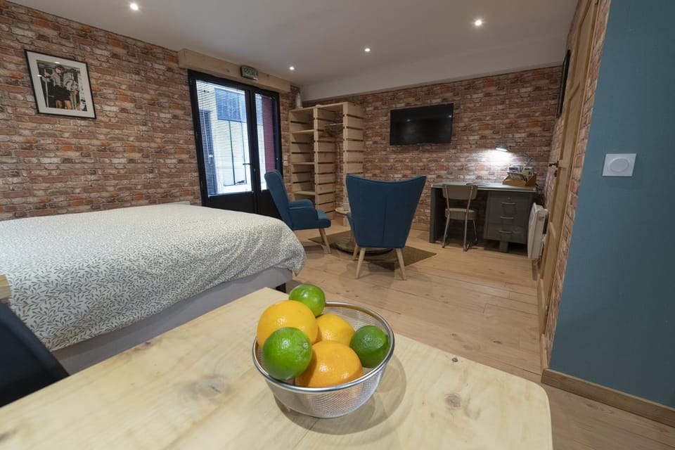 L'Atelier Haute Couture Apartment in Le Mans