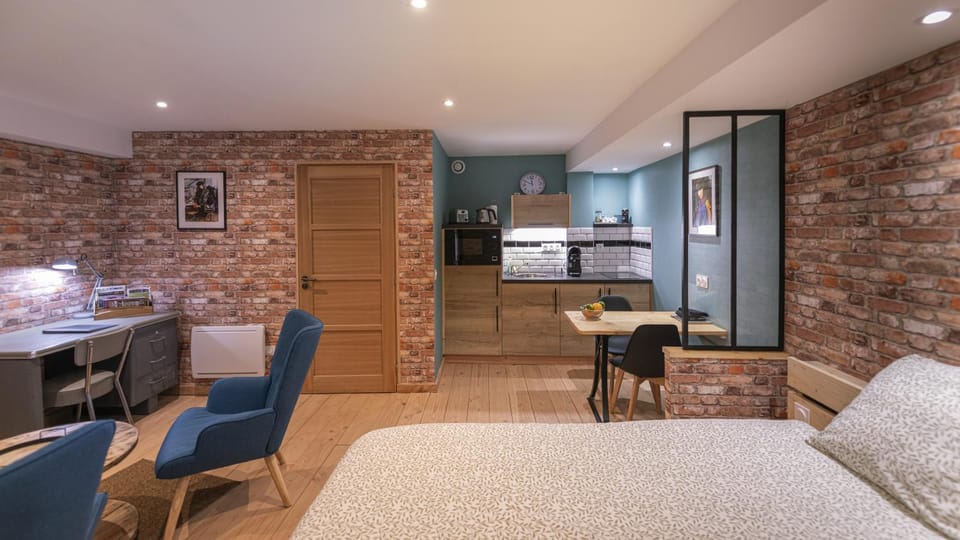L'Atelier Haute Couture Apartment in Le Mans