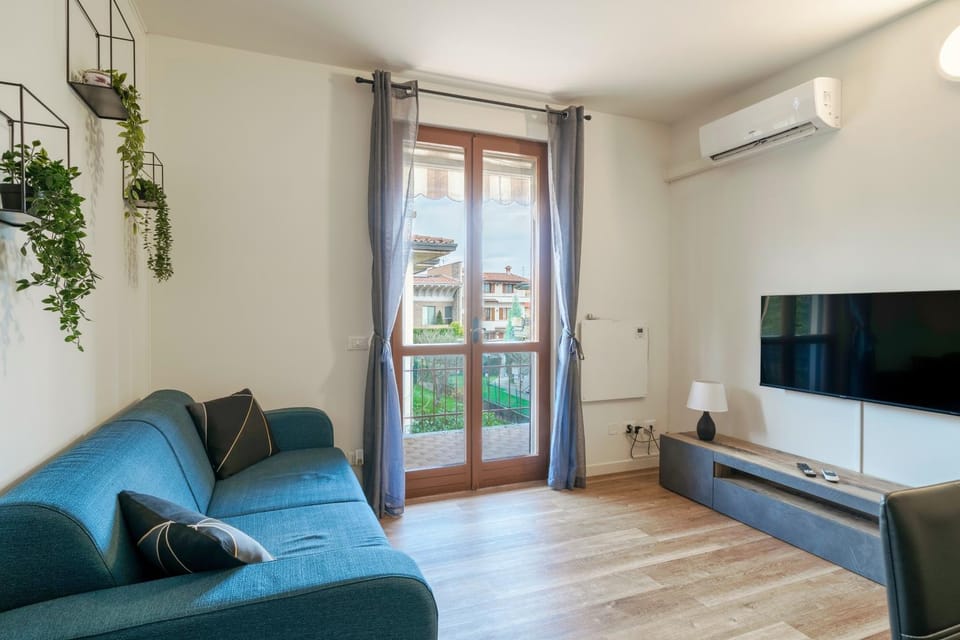TV and multimedia, Living room, air conditioner