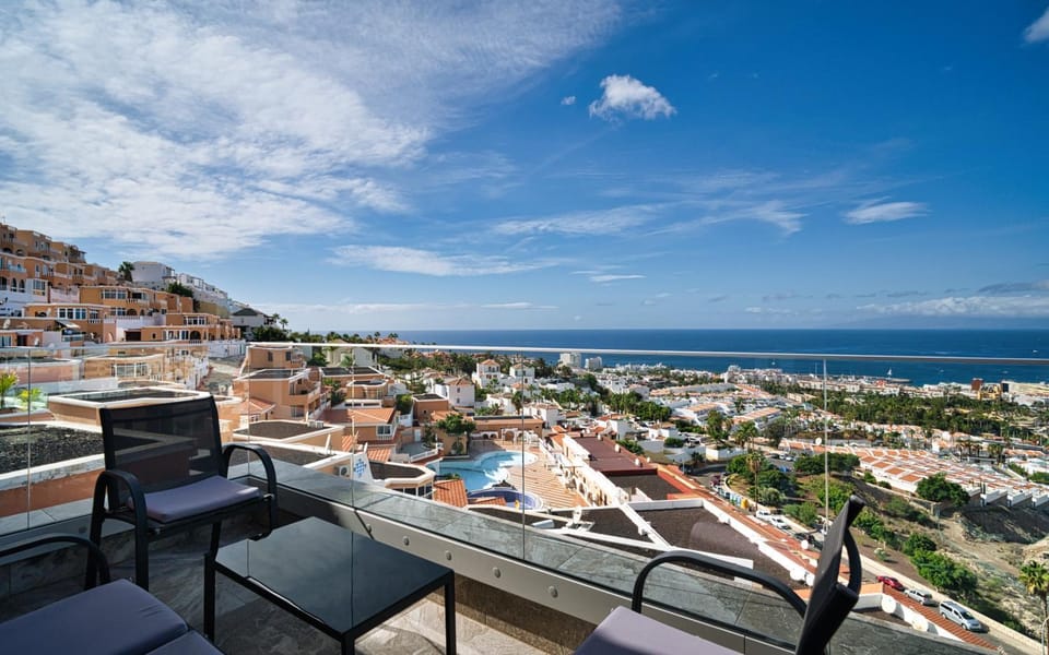 Vila Ocean View, Private Jacuzzi, AC Villa in Costa Adeje