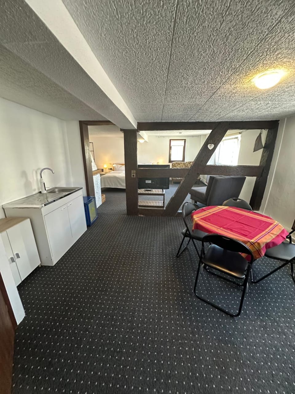 Kitchen or kitchenette, Seating area