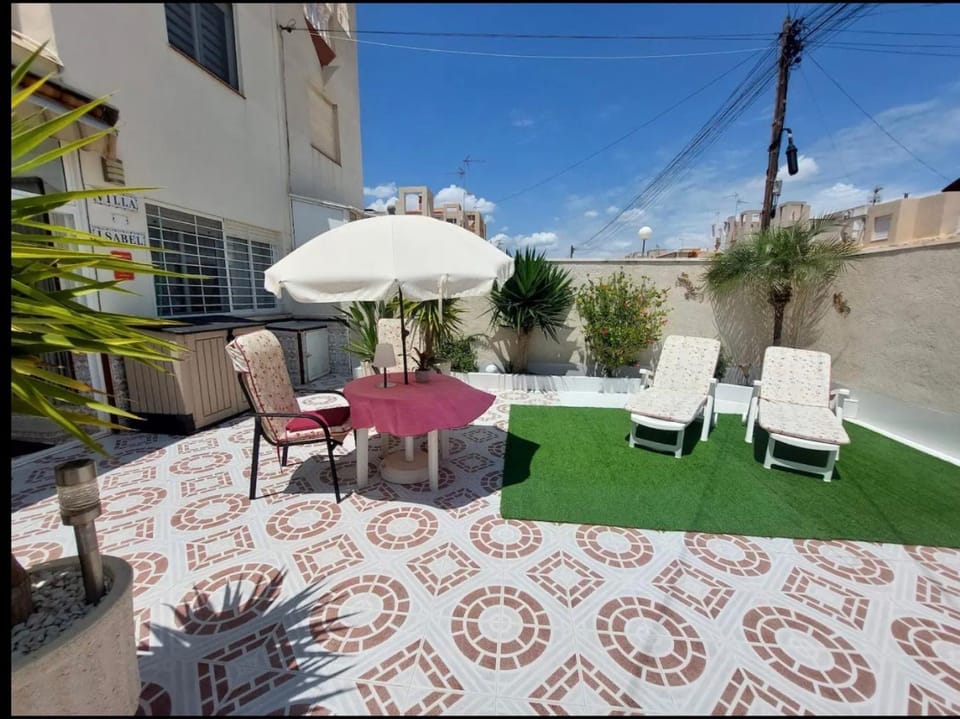 Property building, Balcony/Terrace, Living room, Swimming pool