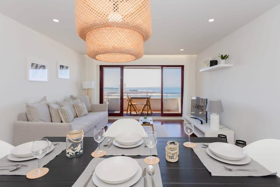 Liiiving in Matosinhos - Seaside Balcony Apartment Apartment in Matosinhos