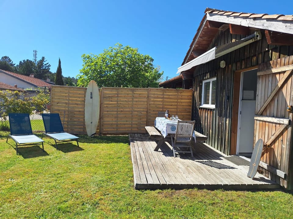 L'atelier, chalet proche lac et océan à Hourtin Chalet in Hourtin