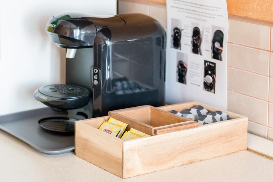 Coffee/tea facilities, Kitchen or kitchenette