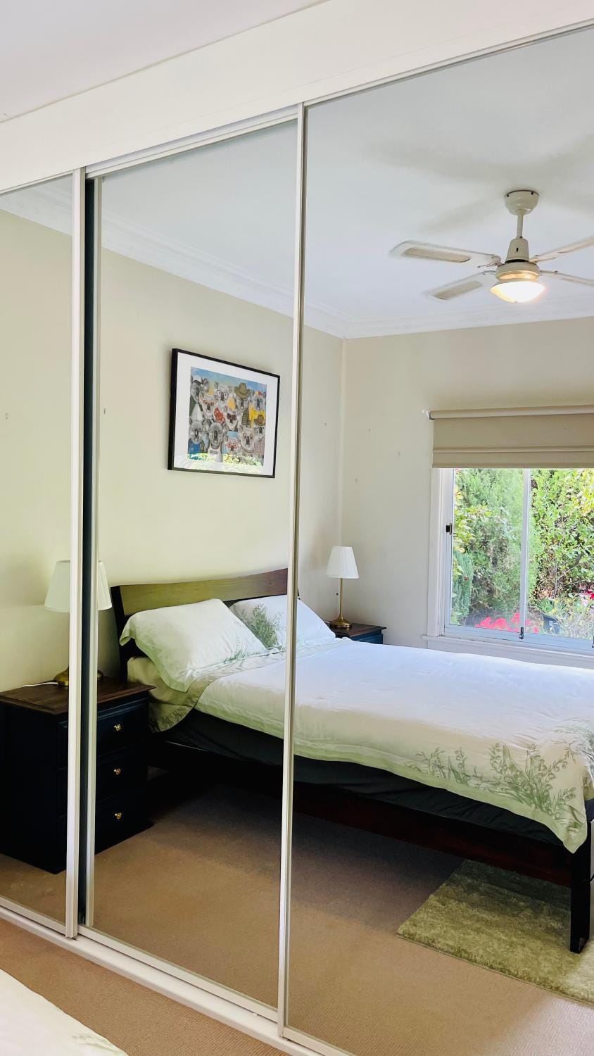 COMFORT QUEEN GARDEN VIEW ROOM MACQUARIE PARK RYDE Vacation rental in Sydney