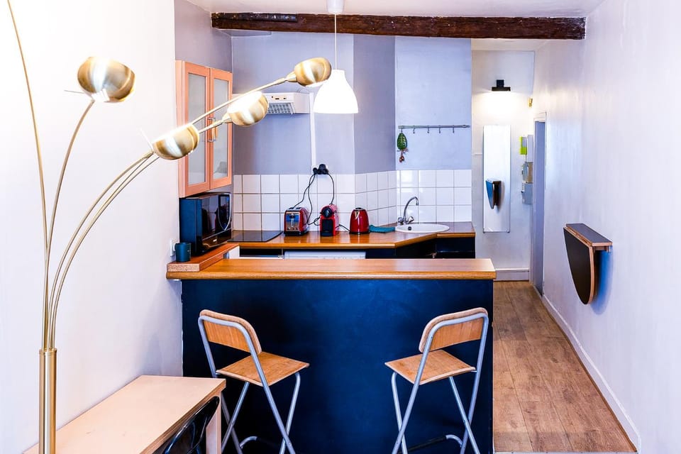 Kitchen or kitchenette, stove