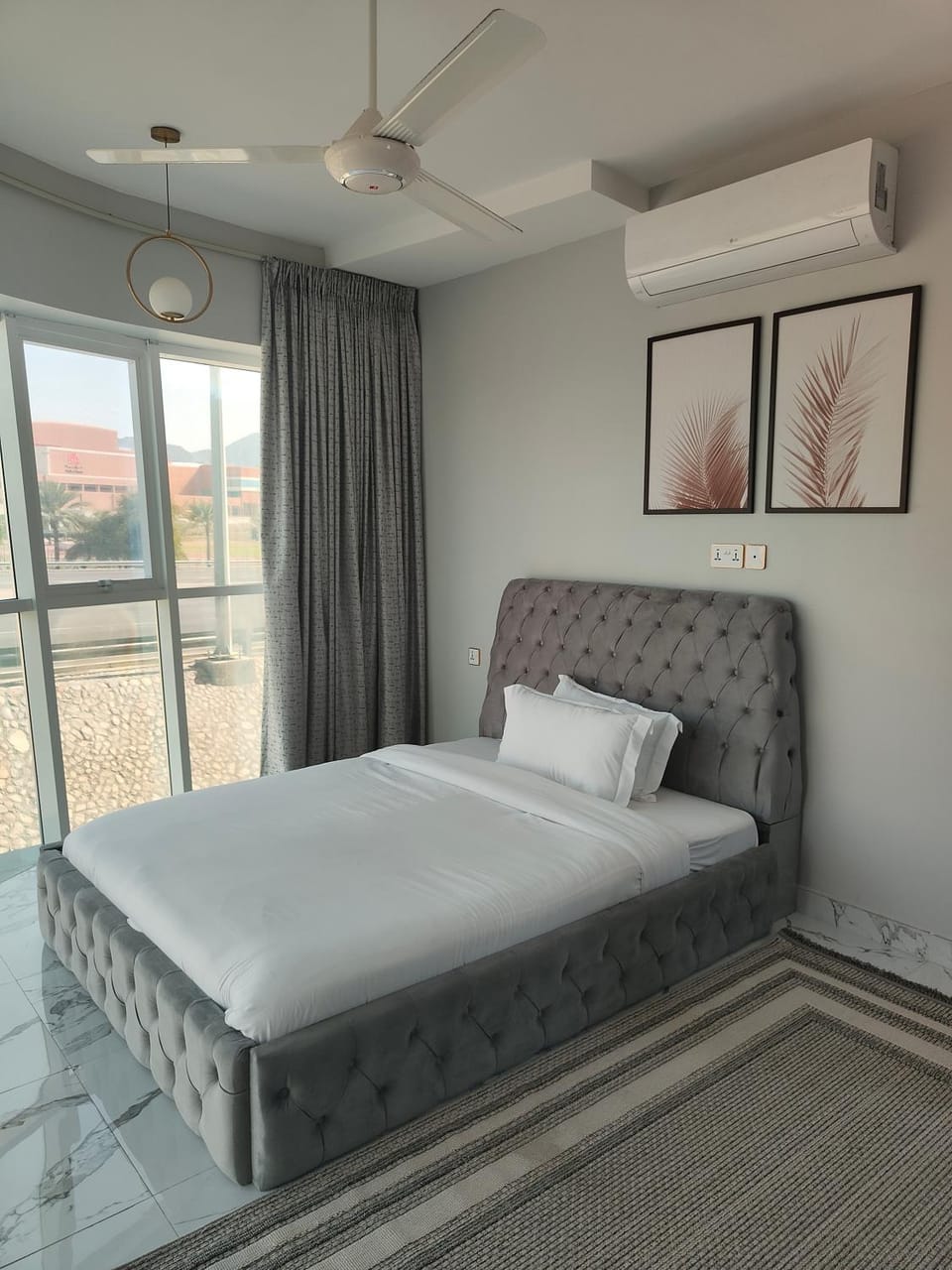 Photo of the whole room, Bedroom