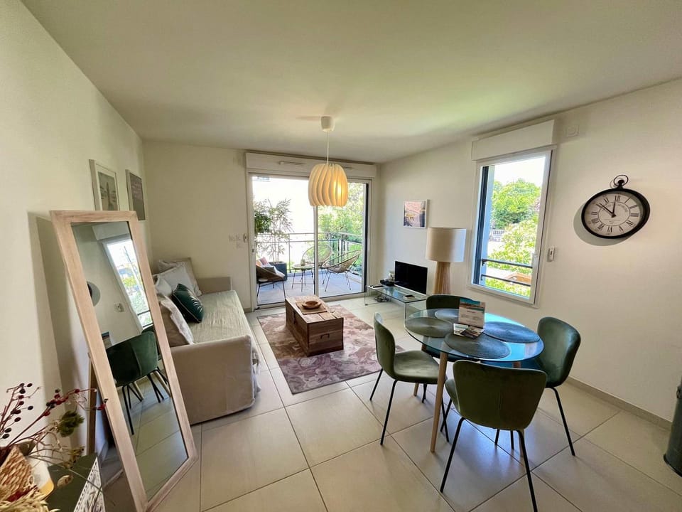 B035 Magnifique appartement neuf a deux pas du centre Apartment in Cannes