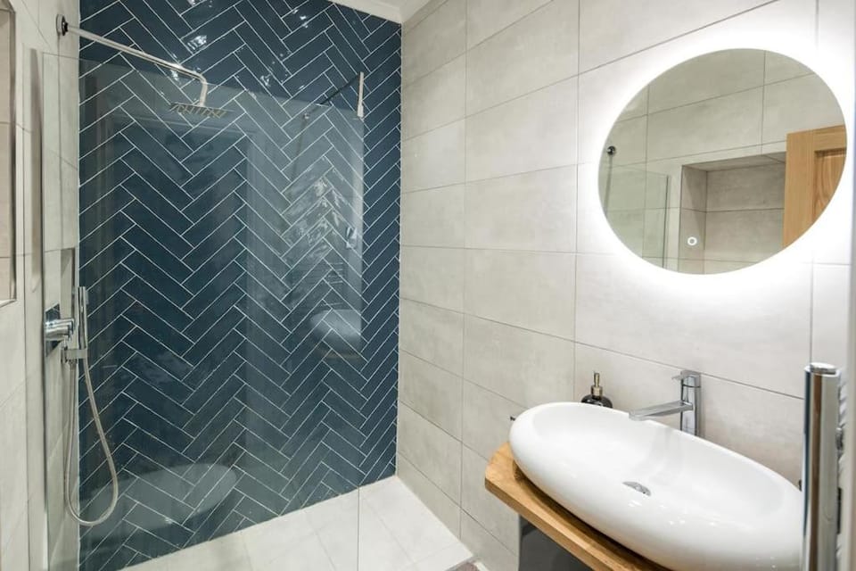 Stylish 2 Bed Flat in Holland Park/ Notting Hill Apartment in City of Westminster