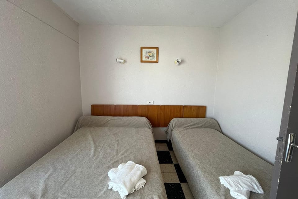 Spacious apartment on the seafront Apartment in Port-la-Nouvelle