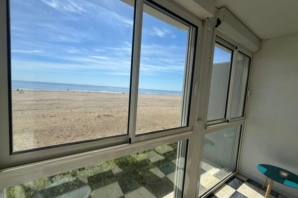 Spacious apartment on the seafront Apartment in Port-la-Nouvelle