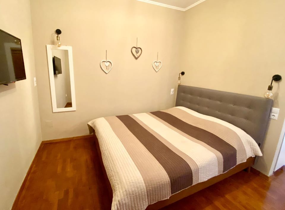 cot