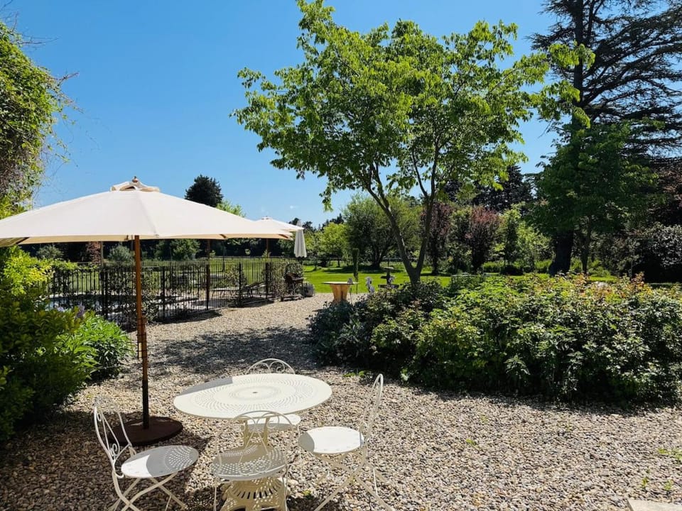 Proche l'Isle/Sorgue, loft avec SPA et Piscine Apartment in Le Thor