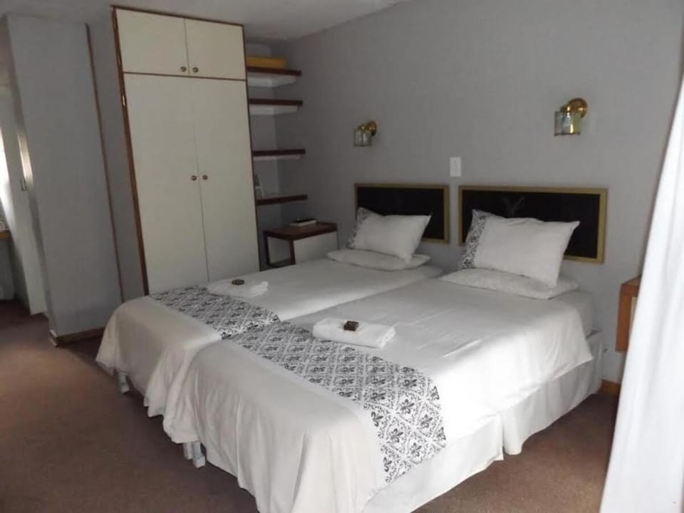 WEL-RIE GUESTHOUSE Bed and Breakfast in North West, South Africa