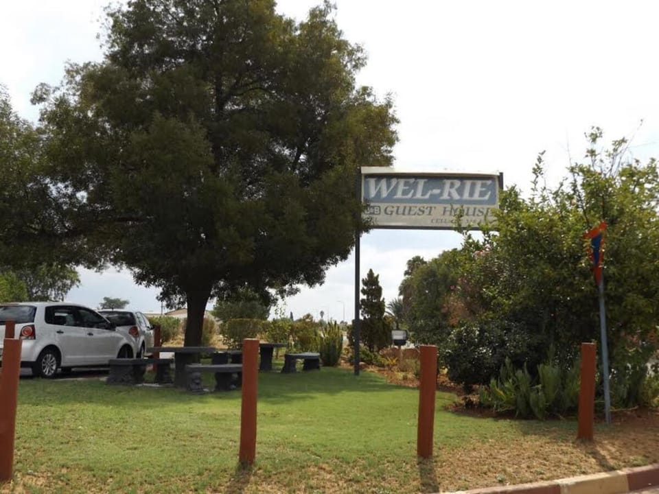 WEL-RIE GUESTHOUSE Bed and Breakfast in North West, South Africa