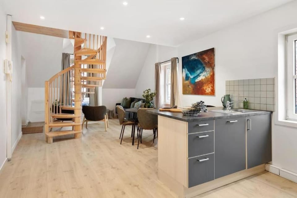 New! Well Eqipped Three Bedroom Penthouse! Apartment in Bergen