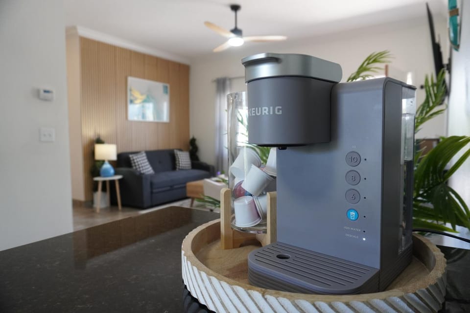 Coffee/tea facilities, kitchen