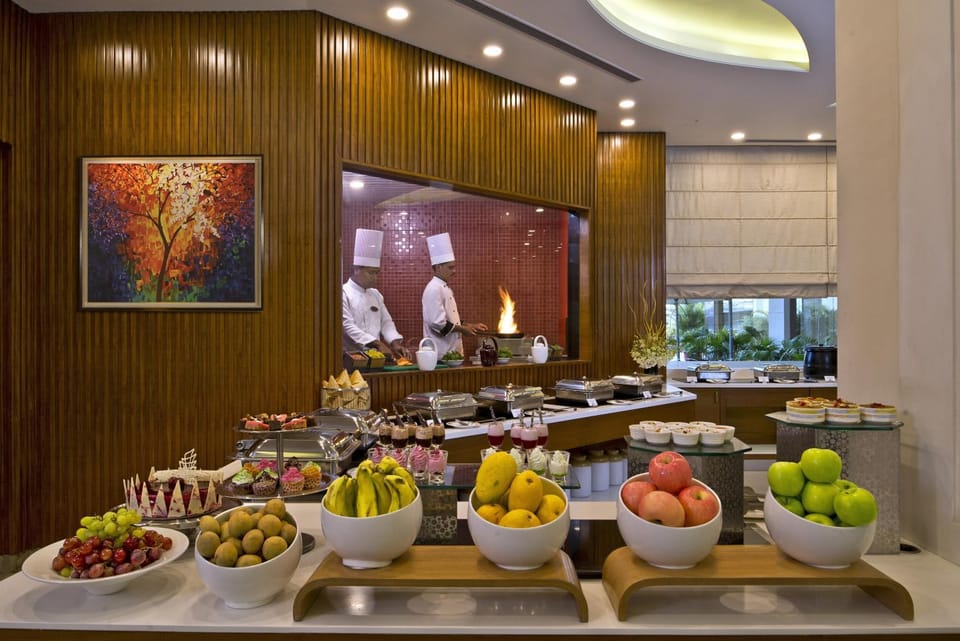 Restaurant/places to eat, Food close-up, Buffet breakfast