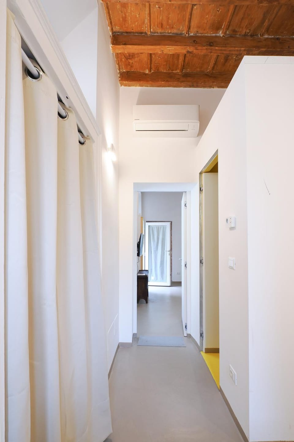 wardrobe, air conditioner