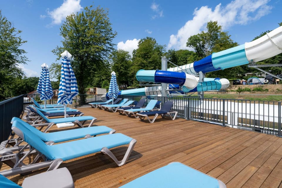 Aqua park, Swimming pool