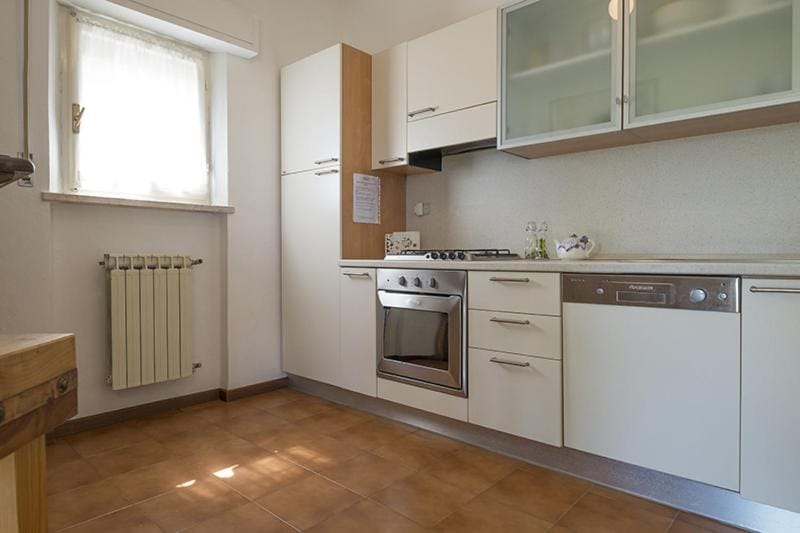 Kitchen or kitchenette, kitchen