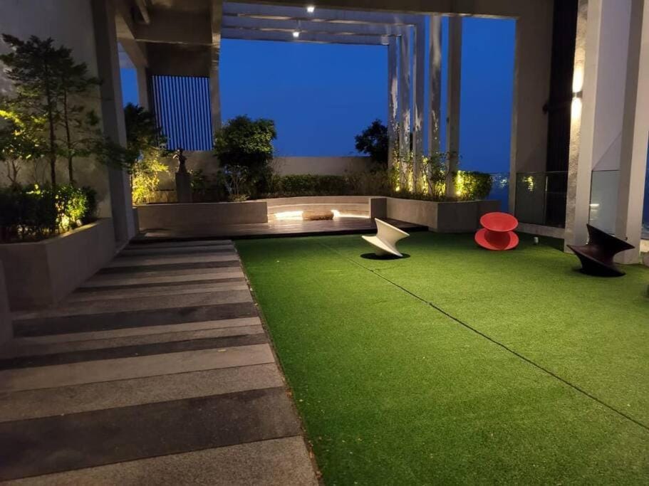 A2305 Grand Medini Studio 100mbps Netflix By STAY Apartment in Johor