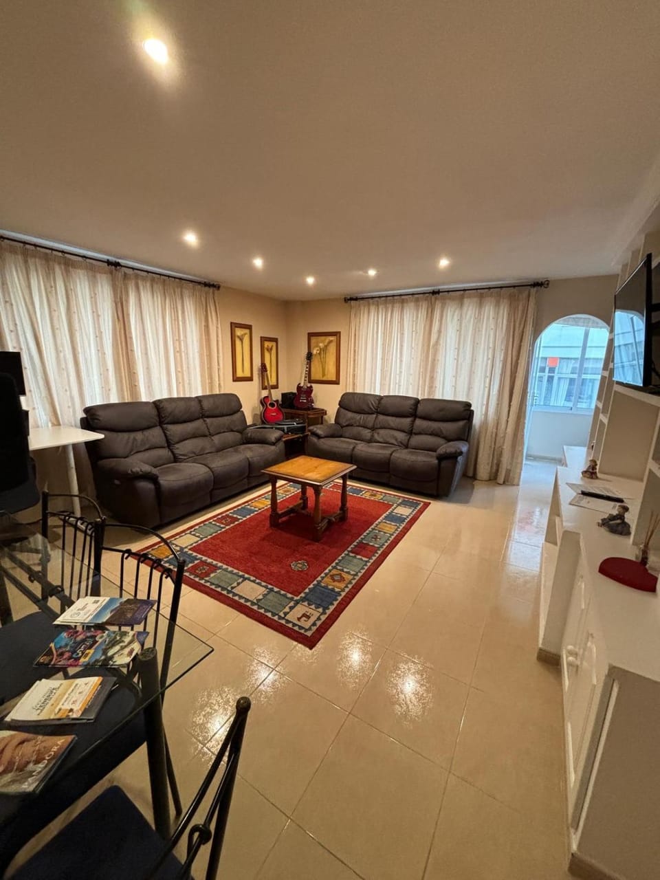 Living room, Decorative detail