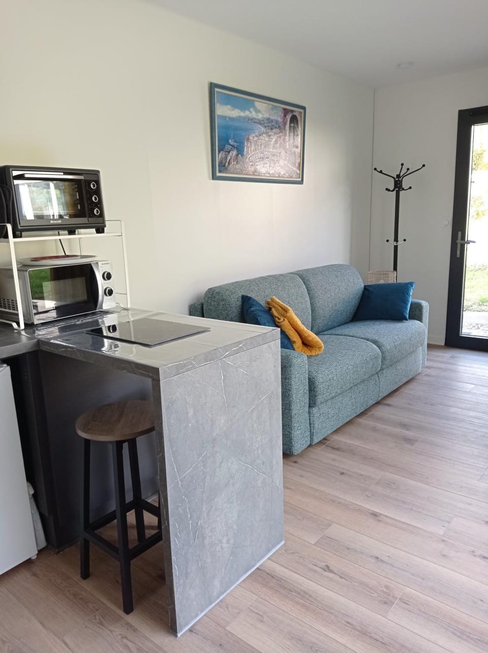 Kitchen or kitchenette, Living room, Dining area