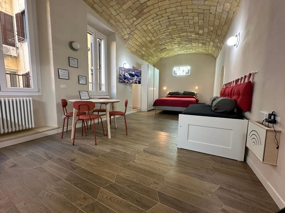 Bed, Living room, Photo of the whole room, Bedroom