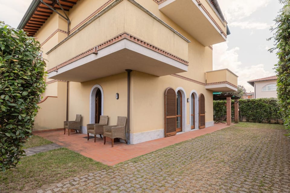 Property building, Patio