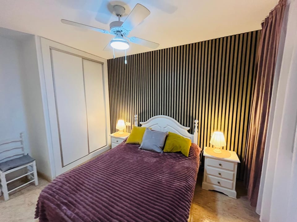 Bedroom, wardrobe