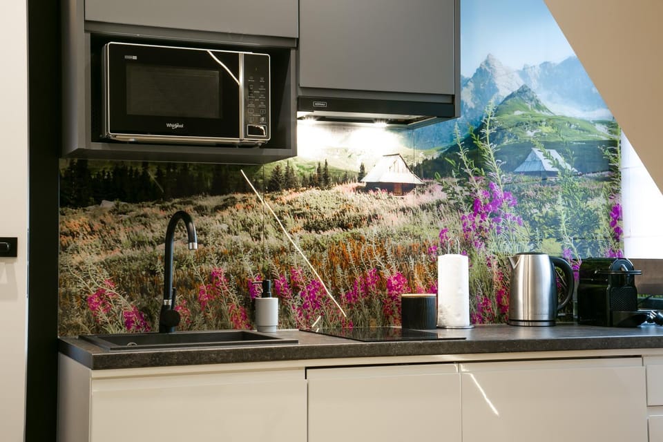 Coffee/tea facilities, Kitchen or kitchenette