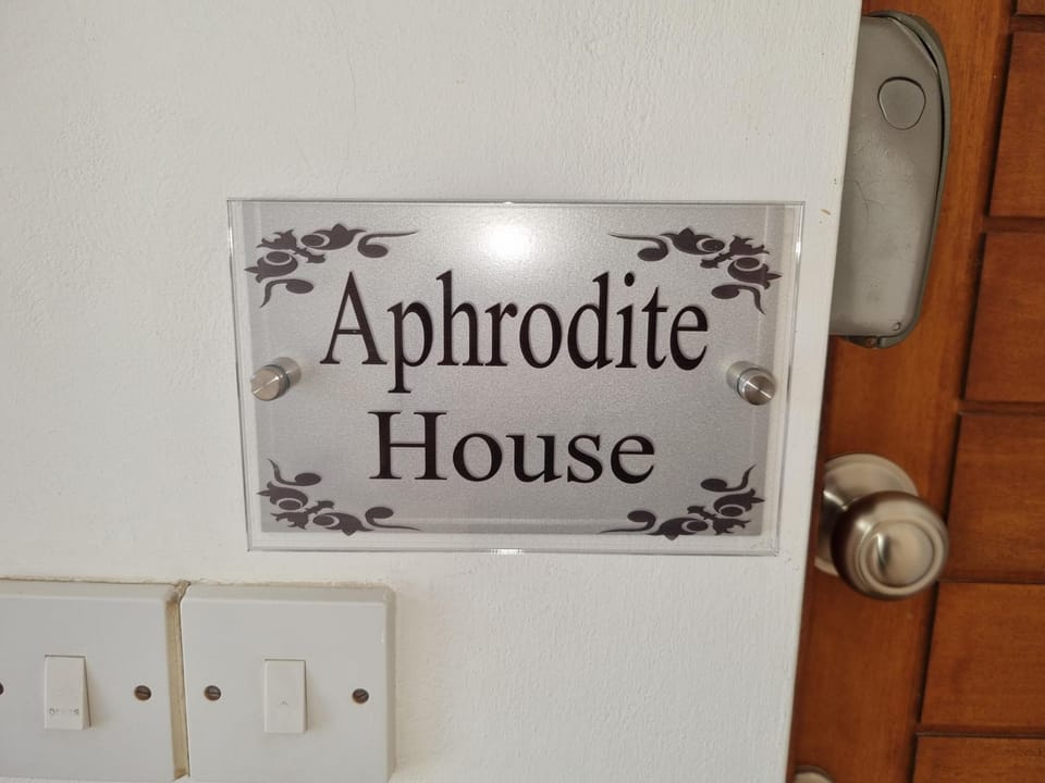 Cyprus-2 bedrooms both ensuite pool patios wifi House in Poli Crysochous