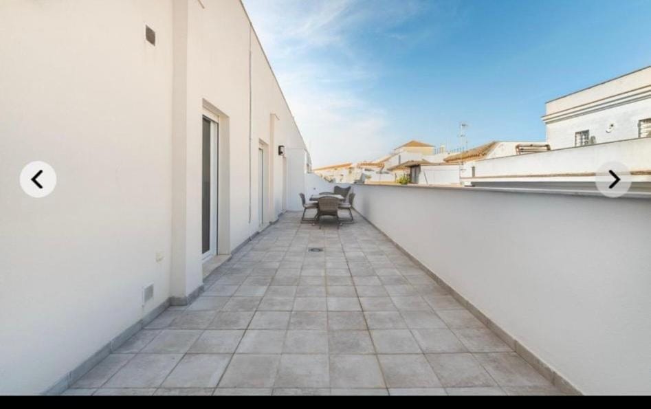 Patio, Day, Balcony/Terrace, Balcony/Terrace